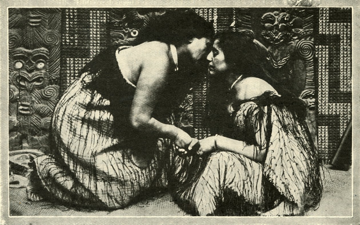 The Hongi, A Maori-hilsen, c1948. af Unbekannt