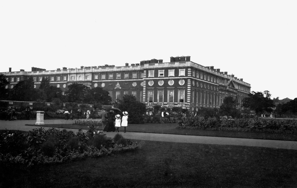 The Palace, Hampton Court, 20. århundrede af Unbekannt