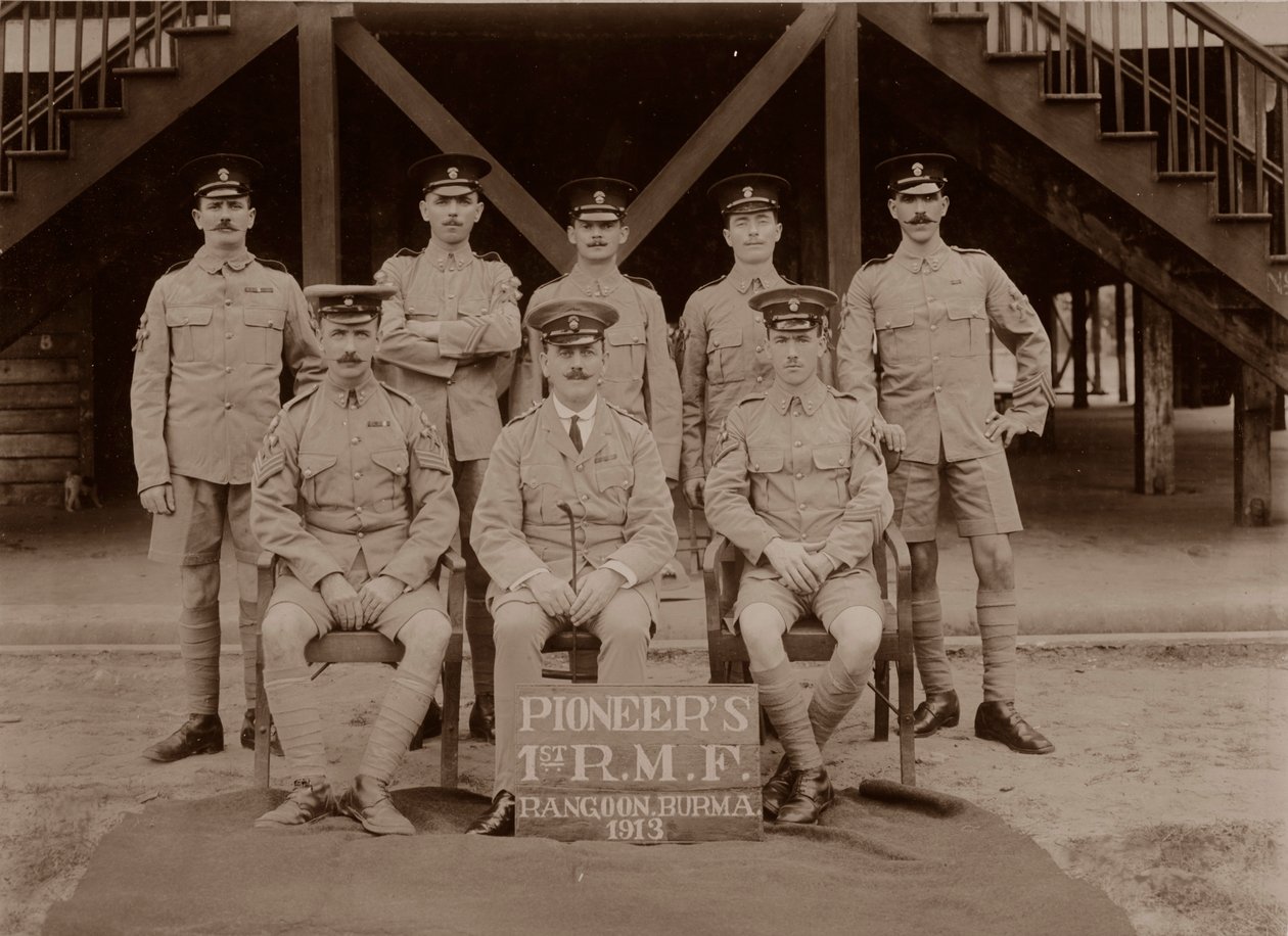 Pionererne fra de 1. Royal Munster Fusiliers, Rangoon, Burma, 1913. af Unbekannt