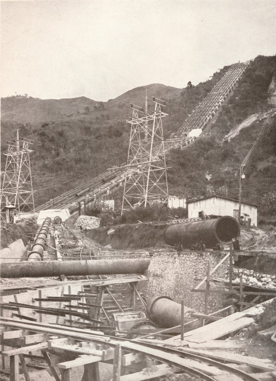 The Pipes at Ribeirao das Lajes: Rio Light and Power Works, 1914 af Unbekannt