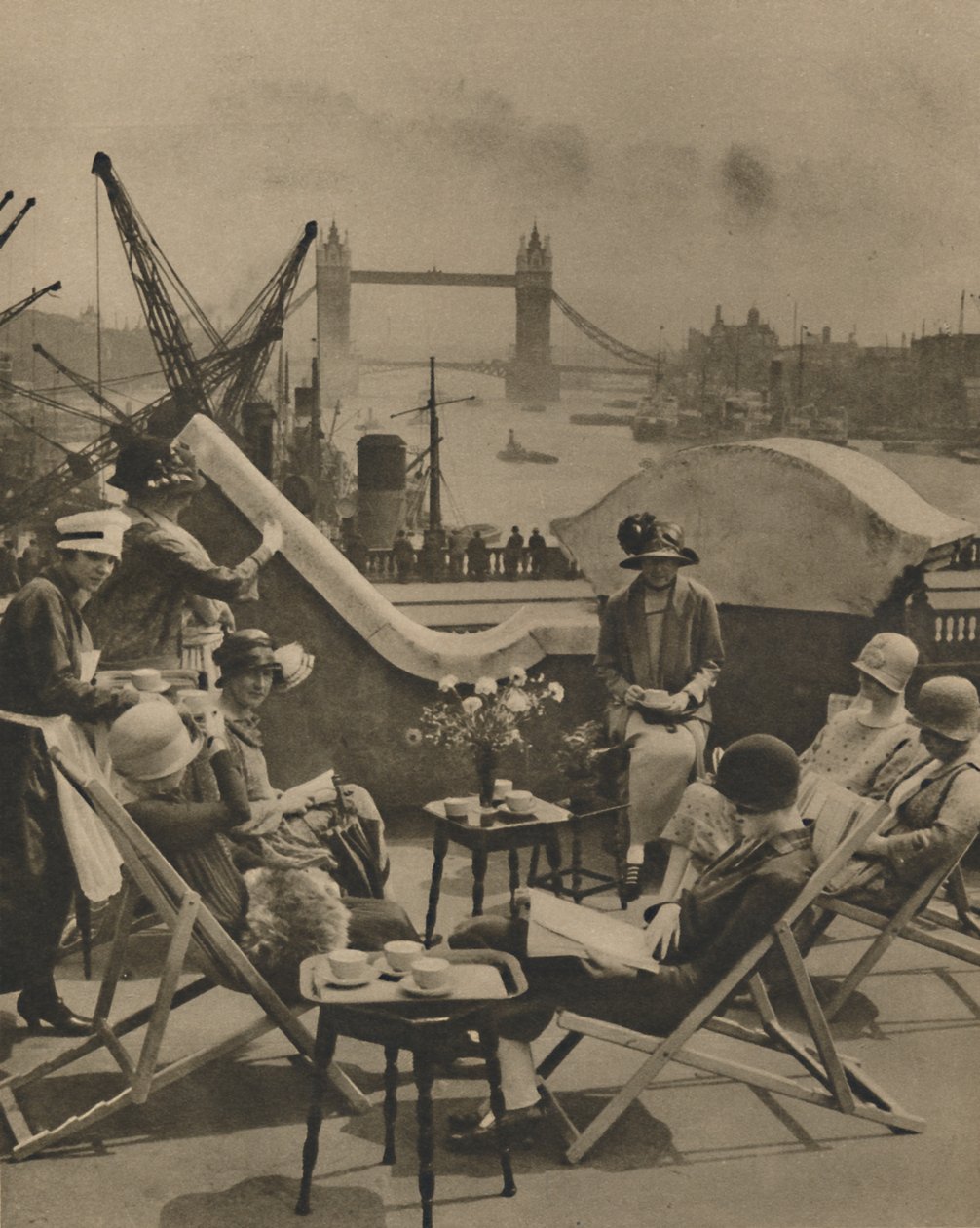 Poolen fra taghaven i Langbourne Club for City Women, 1920