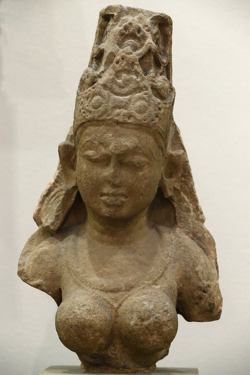 Victoria and Albert Museum. nisse. 800-900. Pratihara periode. sandsten. Centralindien (Madhya Pradesh). Det Forenede Kongerige af Unbekannt