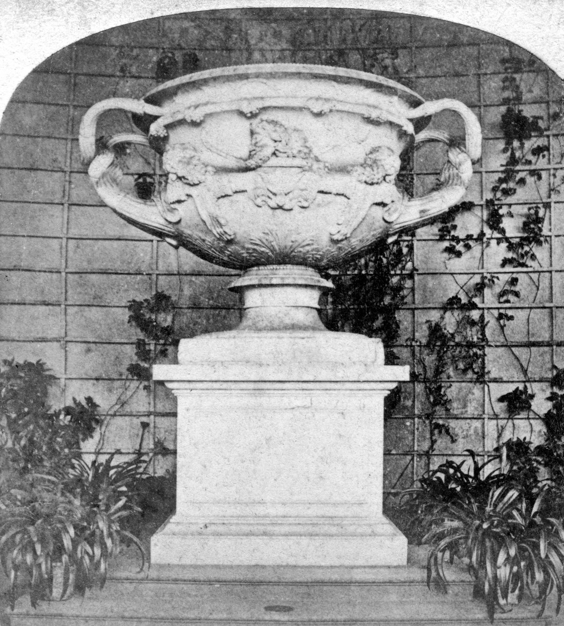 Warwick Vase, Warwick Castle, Warwick, Warwickshire, slutningen af det 19. århundrede af Unbekannt