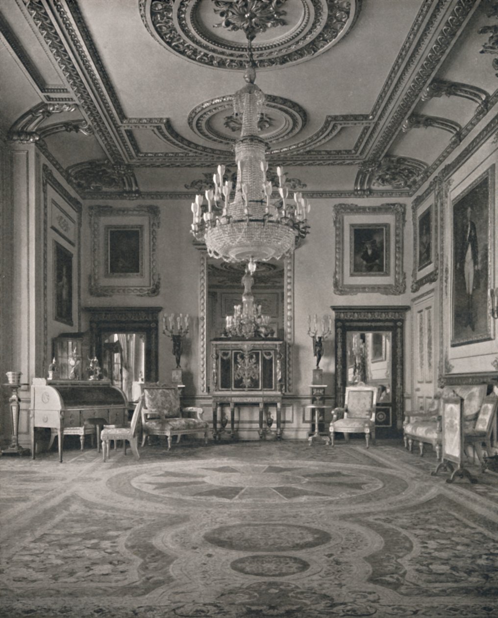 The White Drawing Room, Windsor Castle, 1927 af Unbekannt