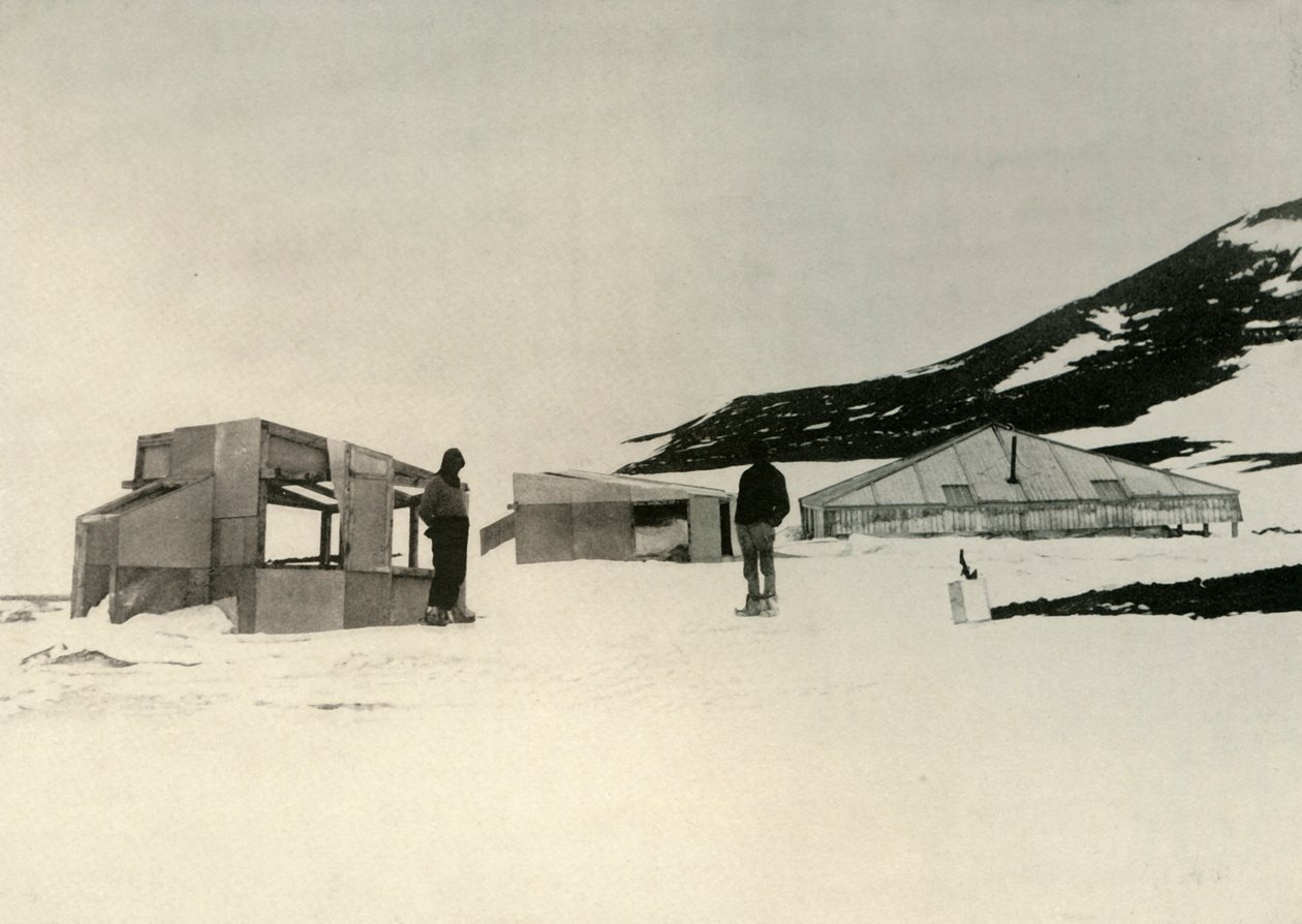 Vinterkvarteret i Discovery-ekspeditionen ved Hut Point, c1908, 1909. af Unbekannt