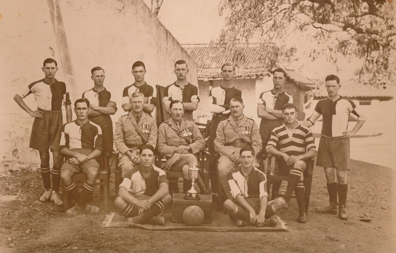 Young Soldiers Football Team fra den første bataljon, Queens Own Royal West Kent Regiment. P af Unbekannt