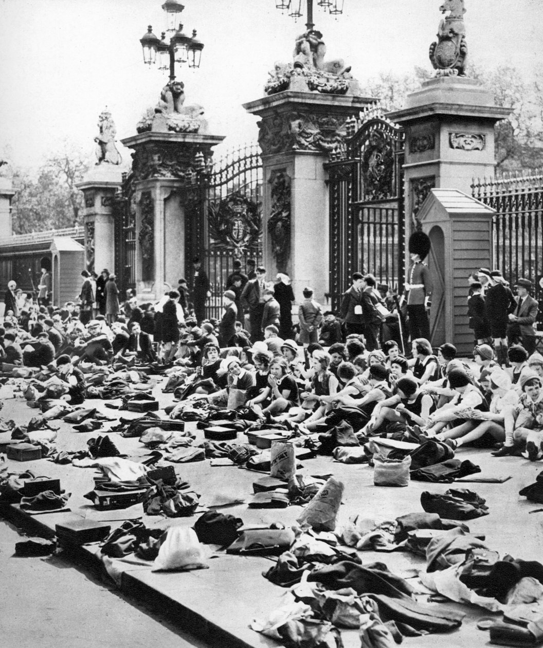 Børnenes jubilæumsferie, Buckingham Palace, London, 1935 af Unbekannt