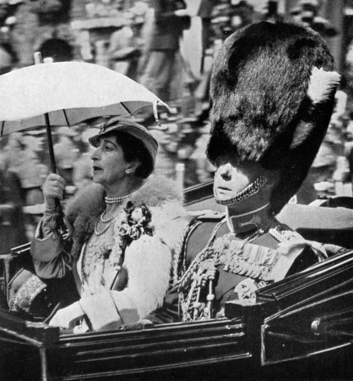 Den fremtidige kong Edward VII 1894-1972 og dronning Maud af Norge 1869-1938, 1935 af Unbekannt