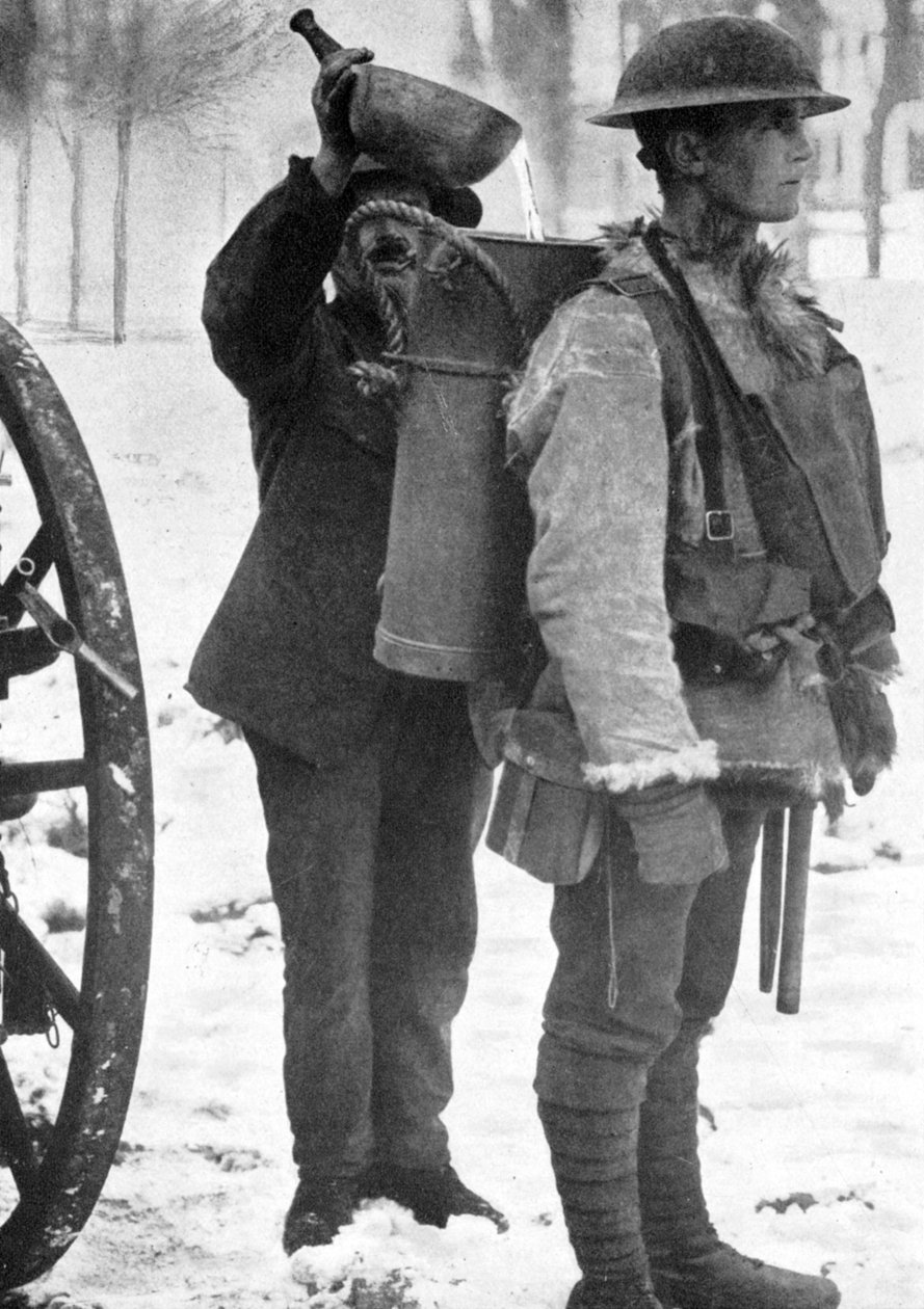 Den varme suppemand ved fronten, Første Verdenskrig, 1916, c1920 af Unbekannt