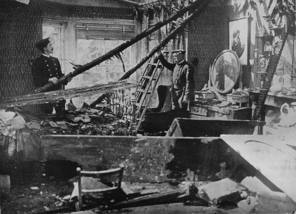 Interiøret af et af de ødelagte huse i Southend, 1915 af Unbekannt