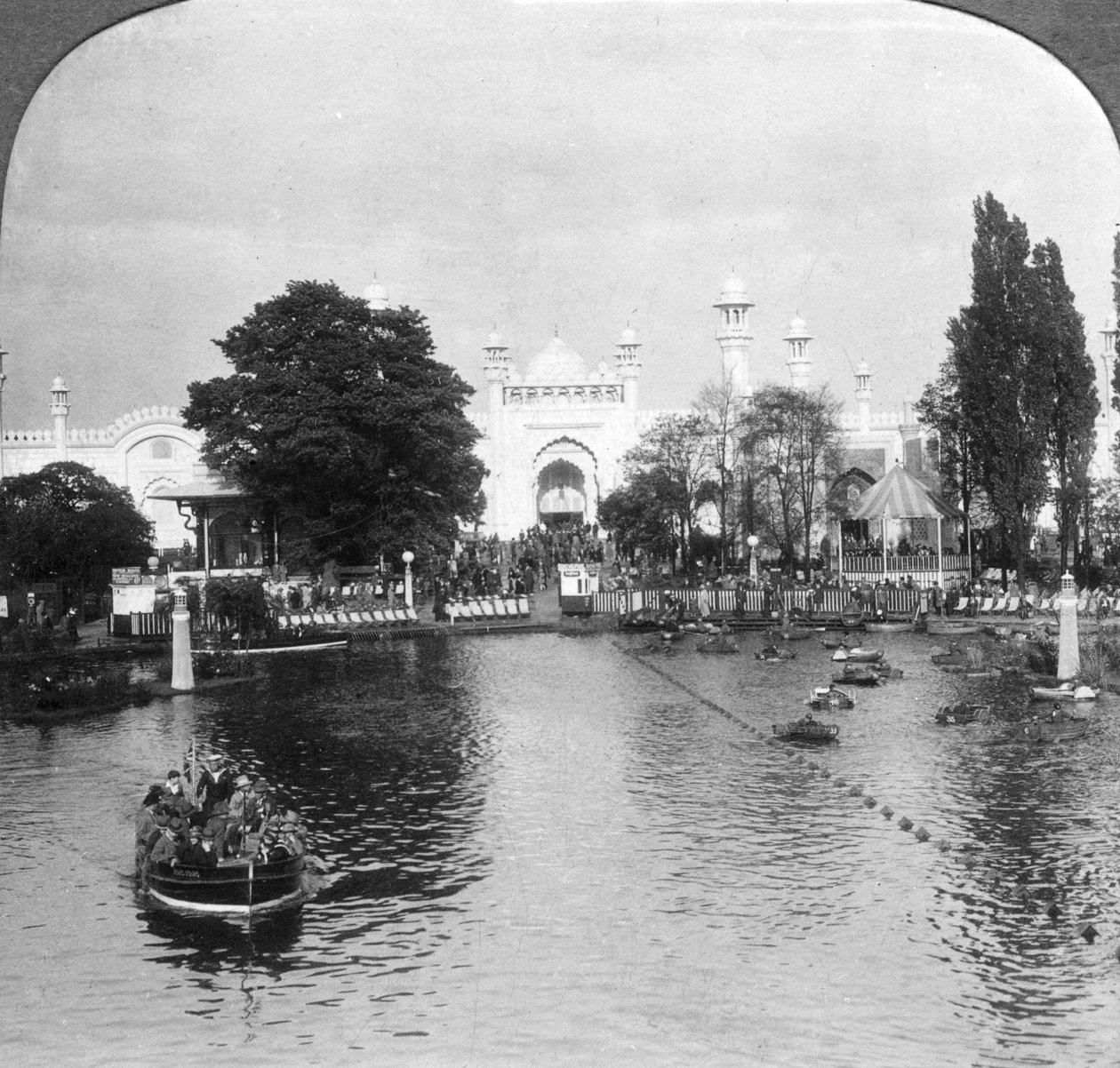 Søen ved British Empire Exhibition, Wembley, London, c1925 af Unbekannt