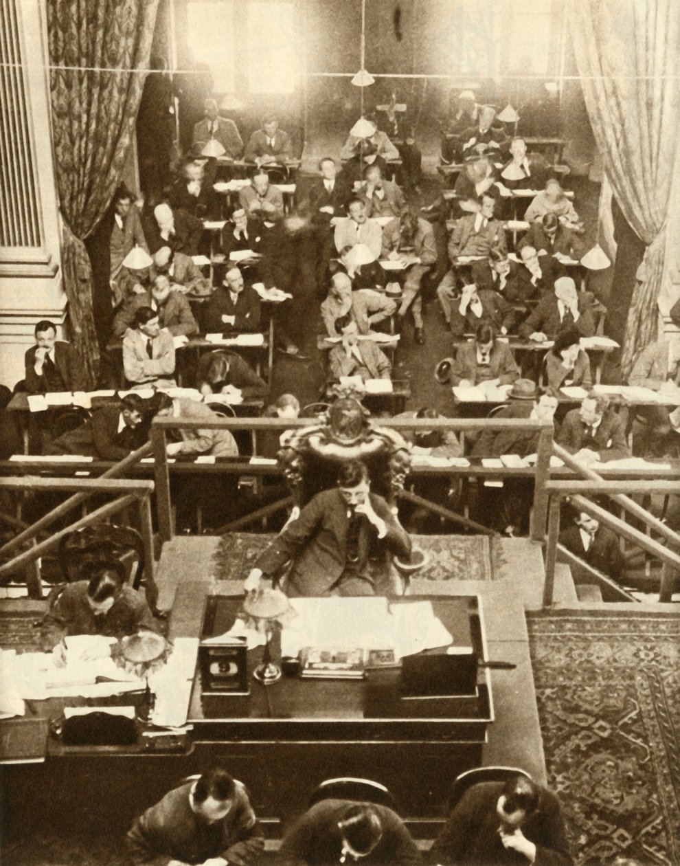 Åbningen af Dail Eireann, eller Deputeretkammeret, Dublin, Irland, 9. september 1922, 1935. af Unbekannt