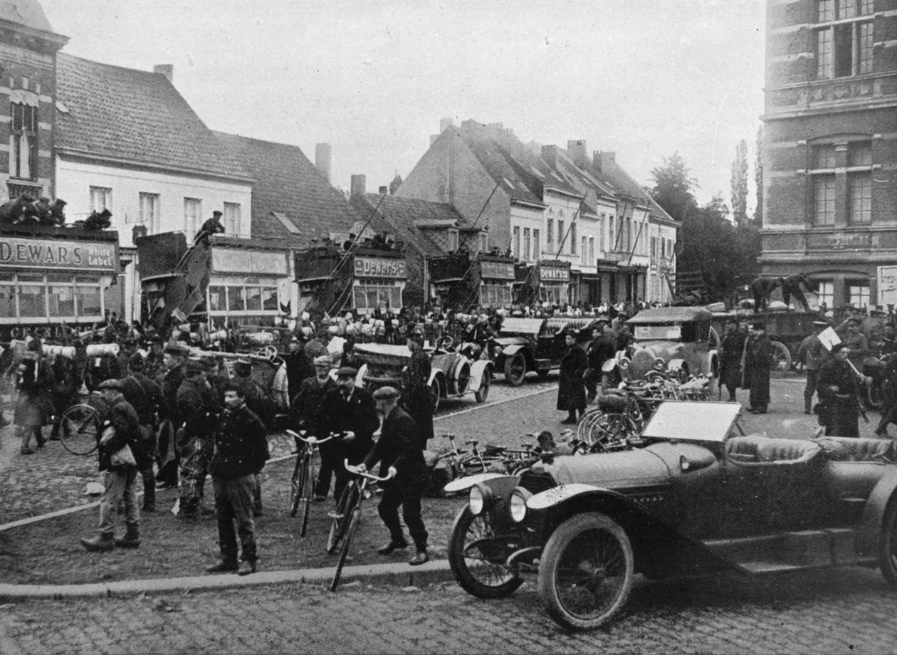 Motortransporternes rolle i tilbagetoget fra Antwerpen, 1914 af Unbekannt
