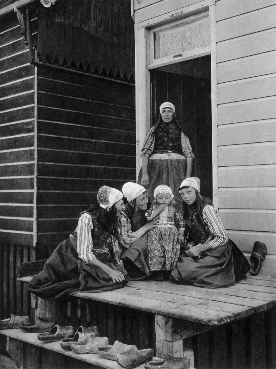 Familiens stolthed, Marken, Holland, c1934 af Unbekannt