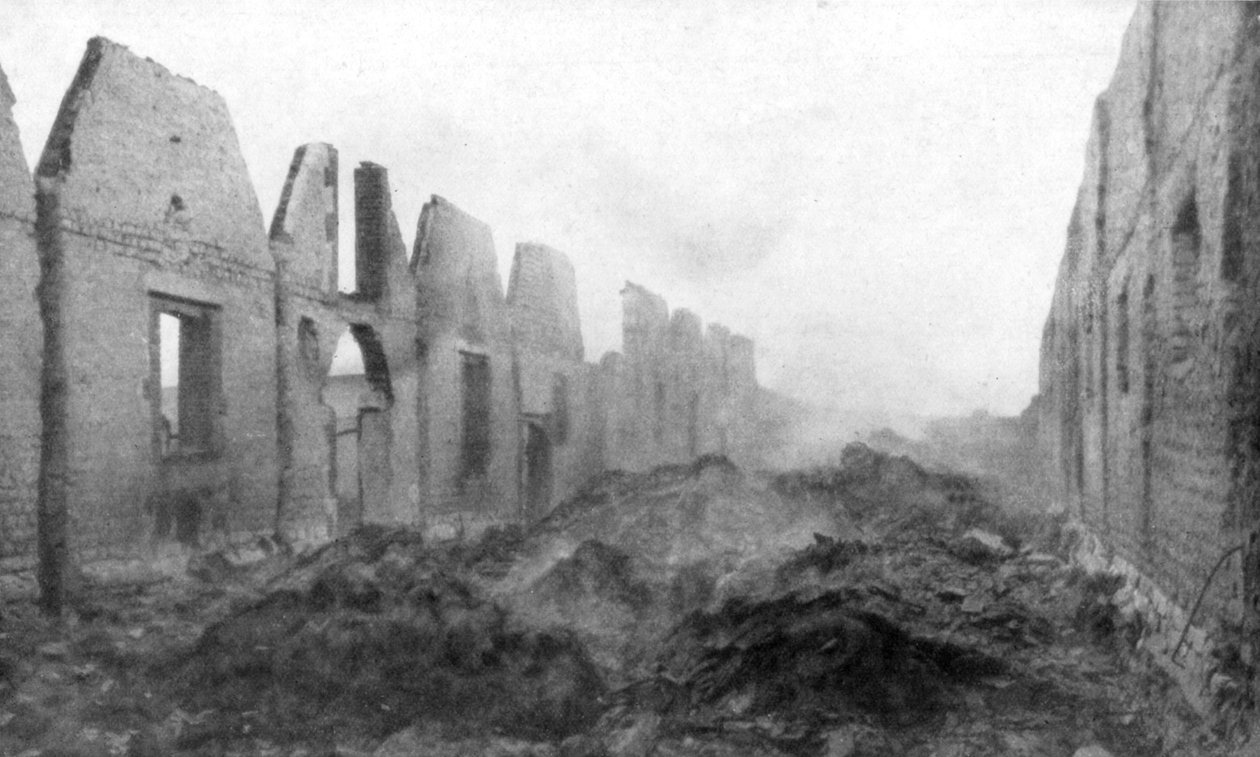 Ruinerne af Albert, Somme, Frankrig, 23. september 1914 af Unbekannt