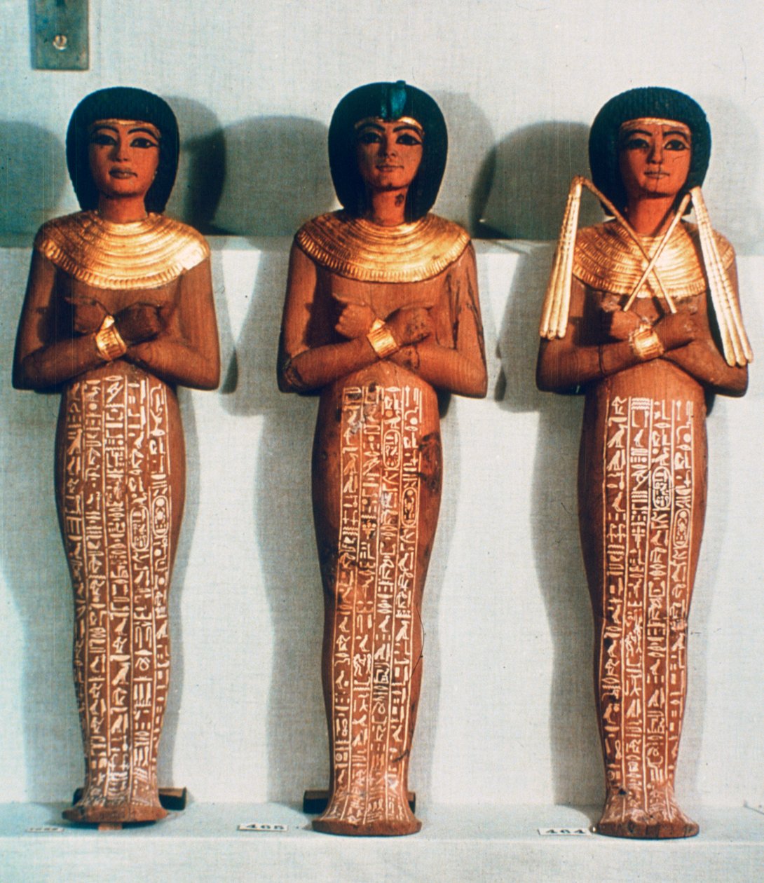 Tre Shabtis- eller tjenerfigurer, Tutankhamons begravelsesobjekt, 18. dynasti af Unbekannt