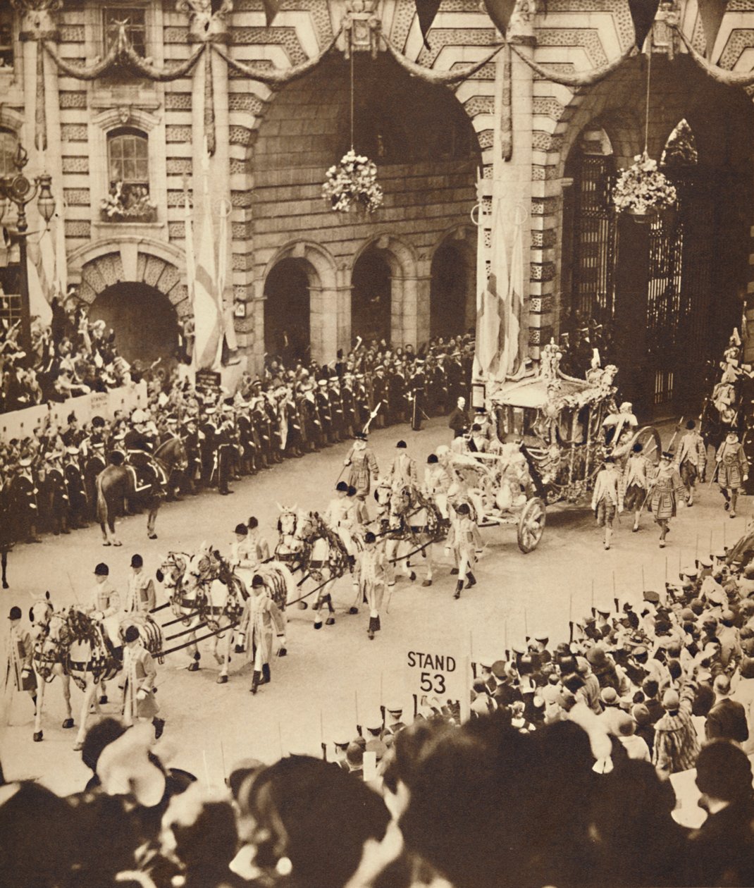 Gennem Admiralitetsbuen, 12. maj 1937 af Unbekannt