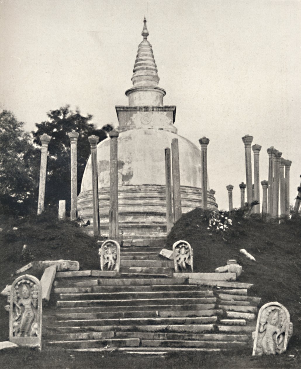 Thuparama Dagoba zu Anuradhapura, 1926 af Unbekannt