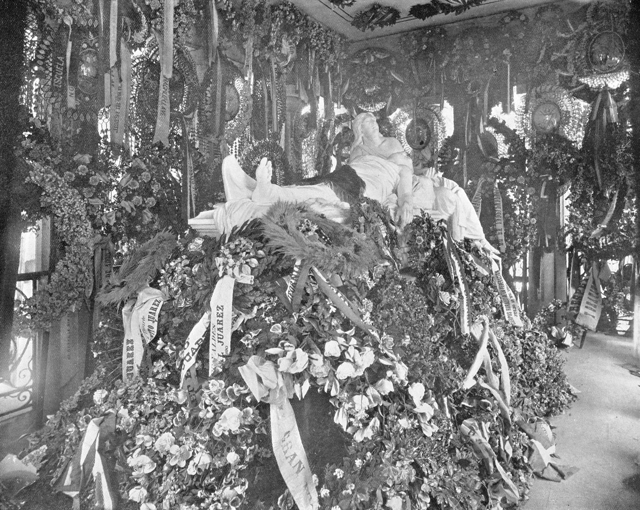 Juarez grav, San Fernando kirkegård, Mexico City, Mexico, c1900. af Unbekannt