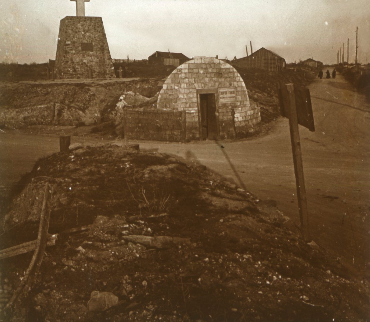 Mod Vimy, Nordfrankrig, c1914-c1918 af Unbekannt
