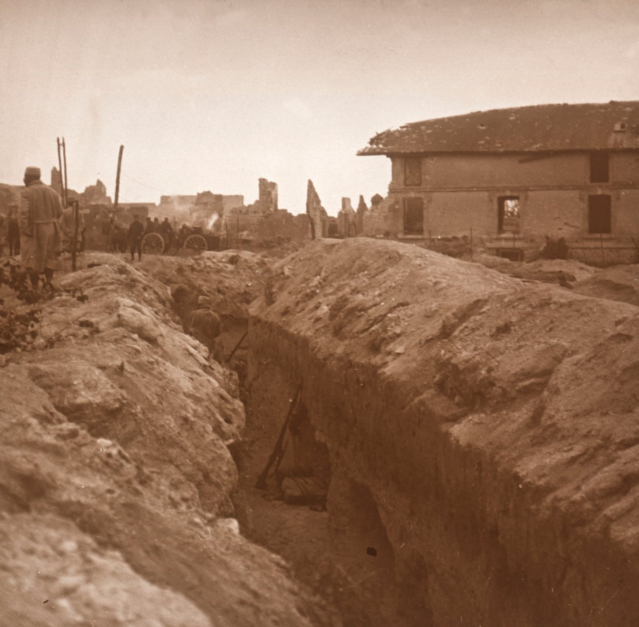 Skyttegrave, c1914-c1918 af Unbekannt