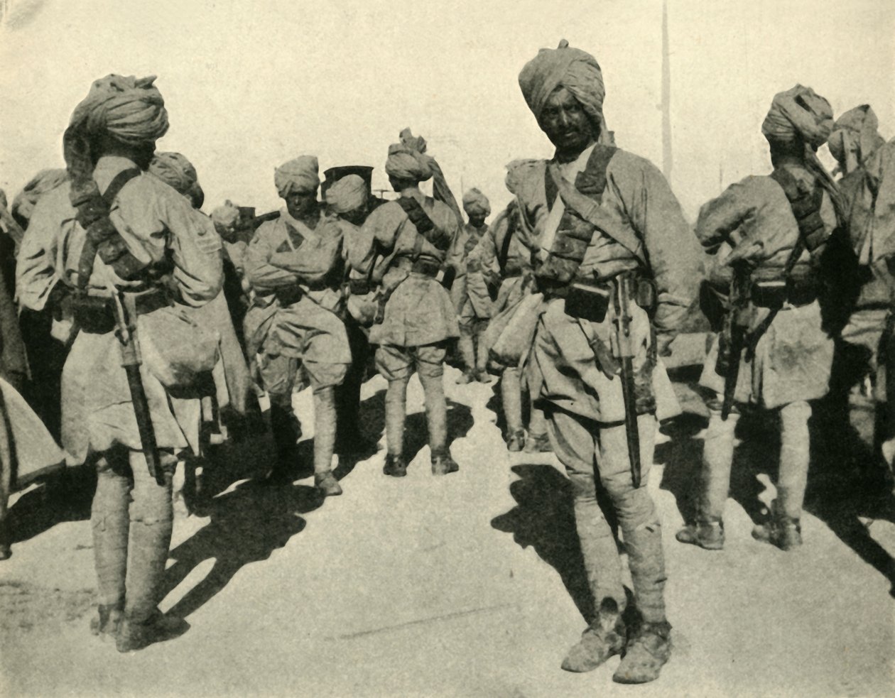 Tropper fra Sirhind Brigade, Flandern, Første Verdenskrig, 1914, c1920. af Unbekannt