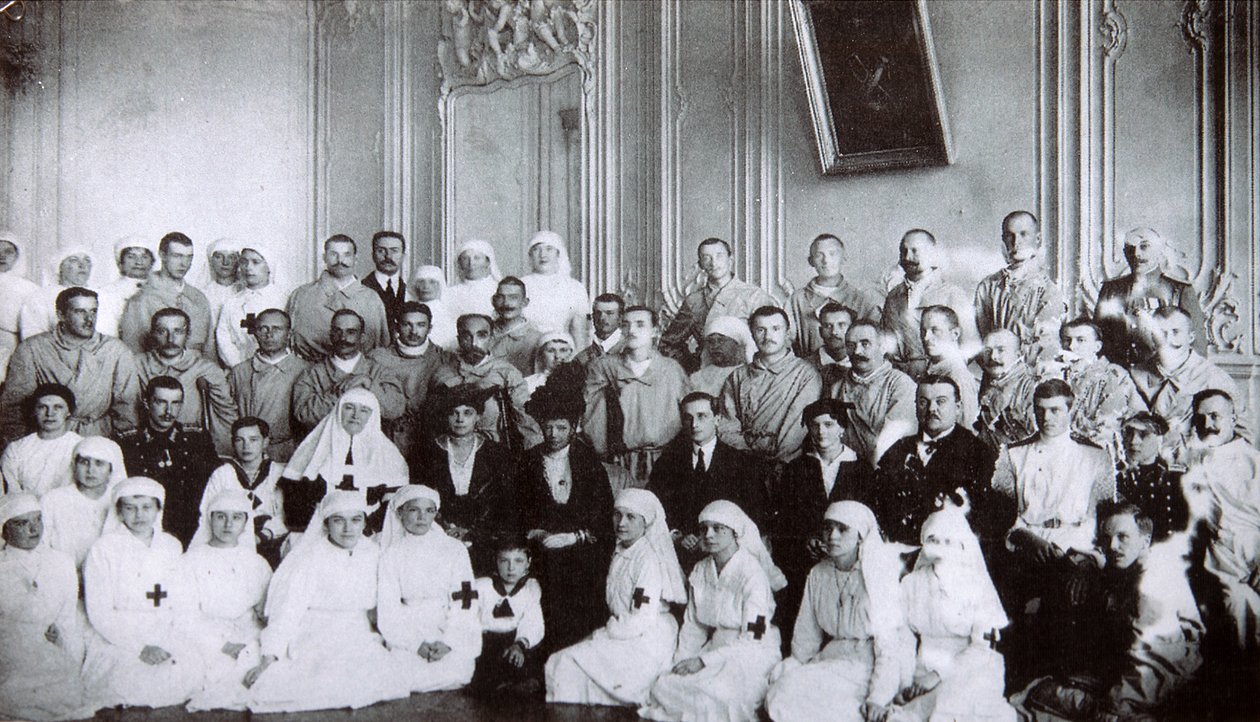 Tsarina Maria Feodorovna fra Rusland besøger et hospital i Kiev, 1915 af Unbekannt