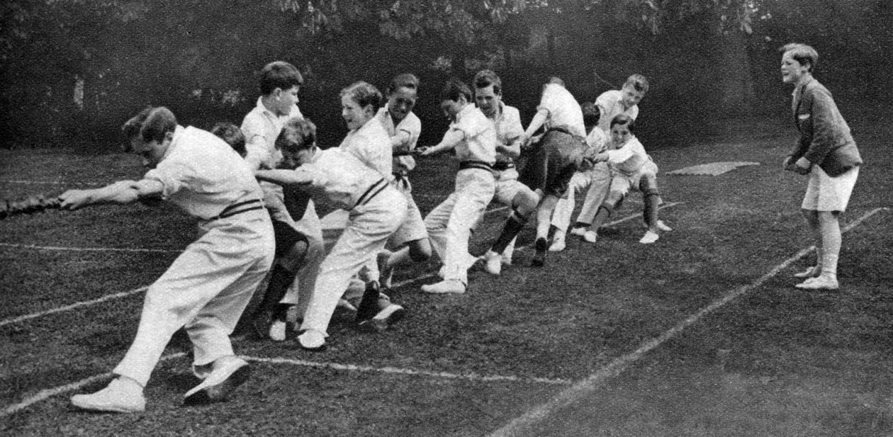 Tovtrækning ved Mill Hill Junior School Sports Day, London, 1926-1927 af Unbekannt