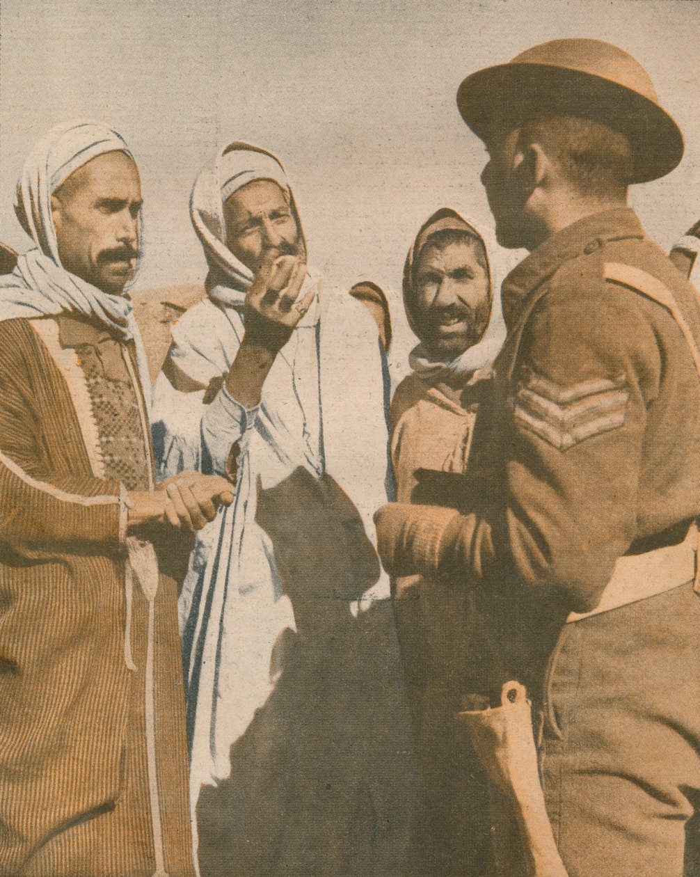Tunesiske arabere byder en britisk sergent velkommen i Chaouach, 1943 af Unbekannt