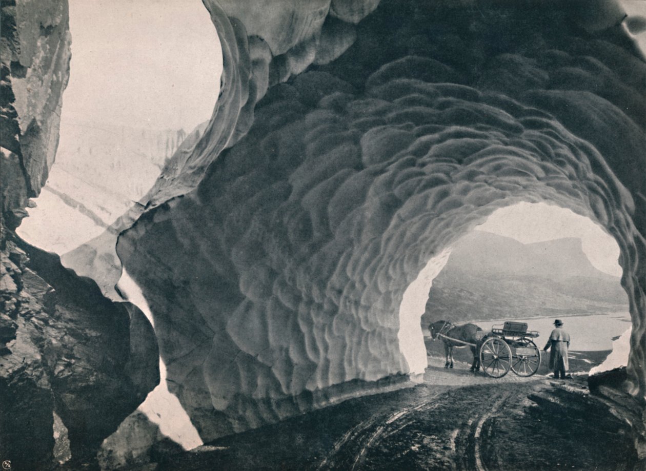Tunnel gennem sne, Hauklidpasset, 1914. af Unbekannt