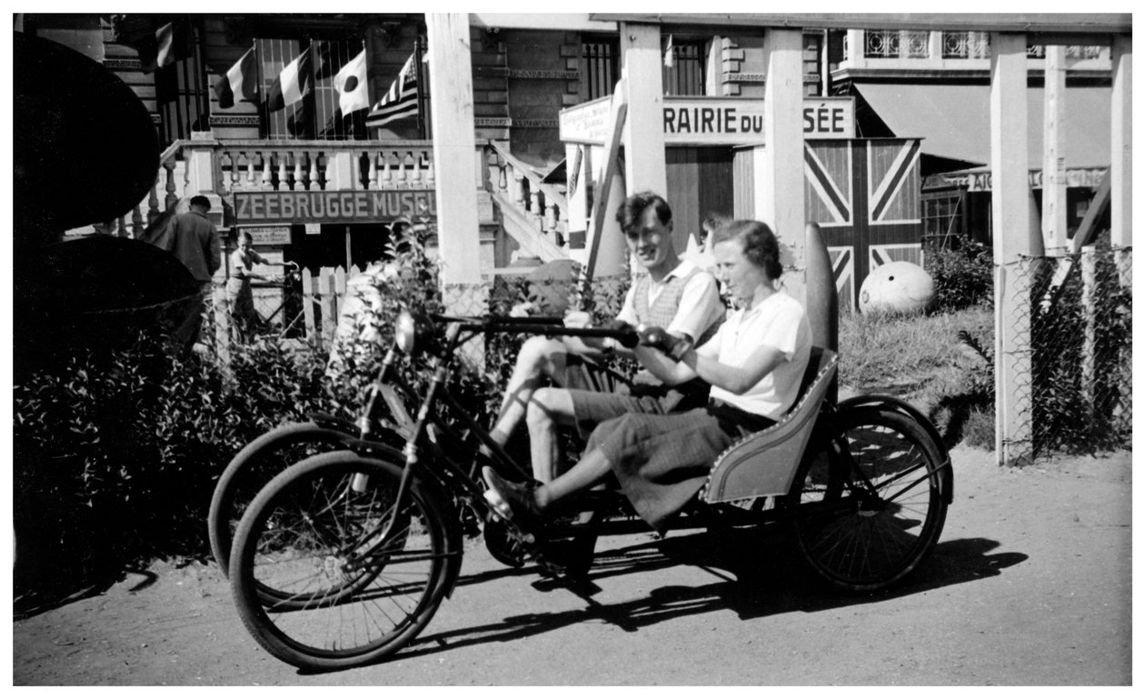 To-sæders trehjulet cykel, Zeebrugge, Belgien, 1936 af Unbekannt