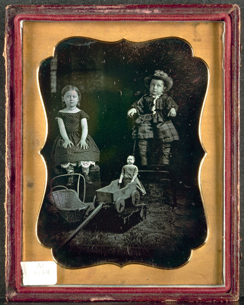 To børn med legetøj, ca. 1855. af Unbekannt
