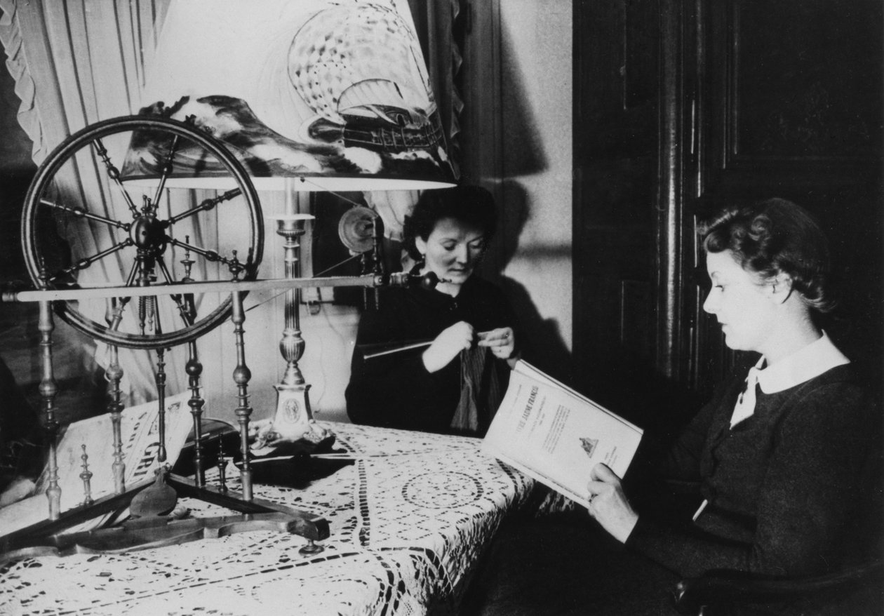 To kvinder i hjemmet, Frankrig, 1939 af Unbekannt