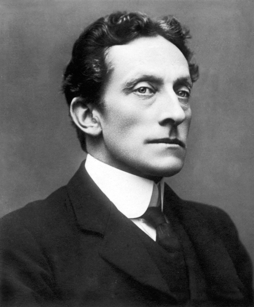 Storbritannien: Skuespiller/manager Johnston Forbes-Robertson (16/1/1853-6/11/1937) af Unbekannt