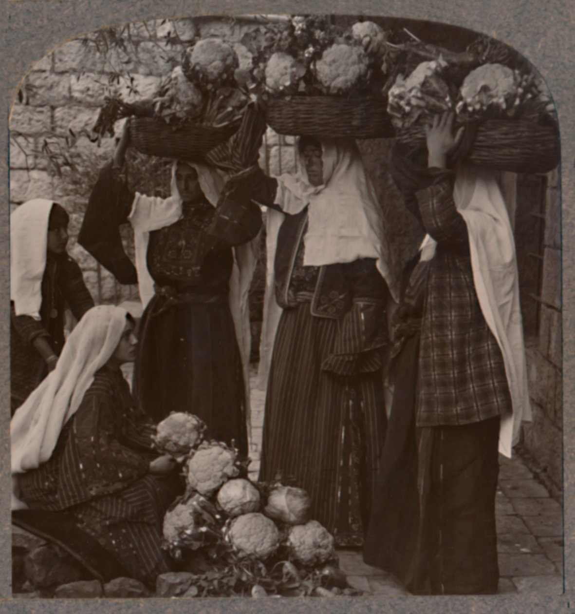 Grøntsagssælgere, Jerusalem, c1900 af Unbekannt
