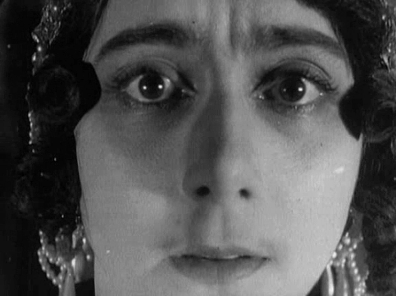Vera Karalli, russisk balletdanserinde og stumfilmskuespillerinde, ೧೯೧೫ af Unbekannt