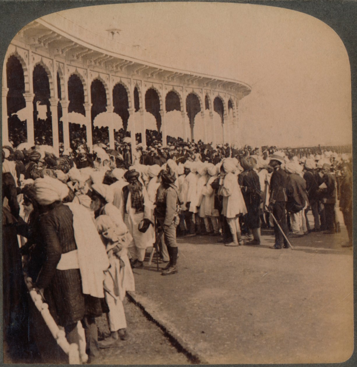 Veterans of the Myttery 1857 ind i amfiteatret i Durbar, Delhi, Indien, 1903 af Unbekannt