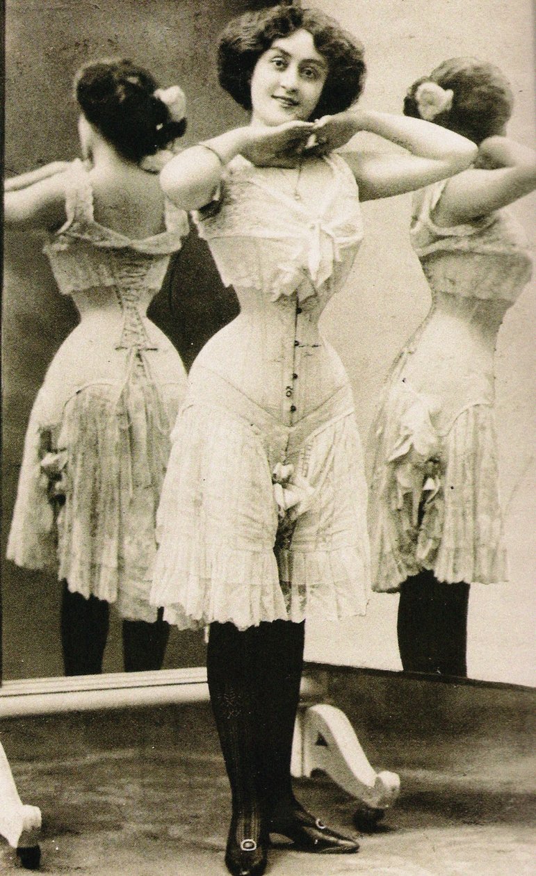 Victoriansk korset, slutningen af 1890
