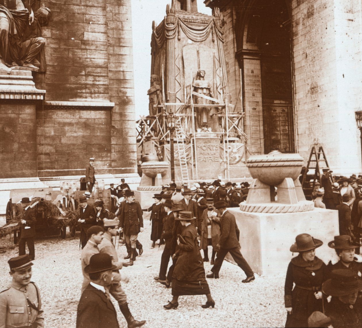 Sejrsfejring, civile ved Triumfbuen, Paris, Frankrig, juli 1919 af Unbekannt