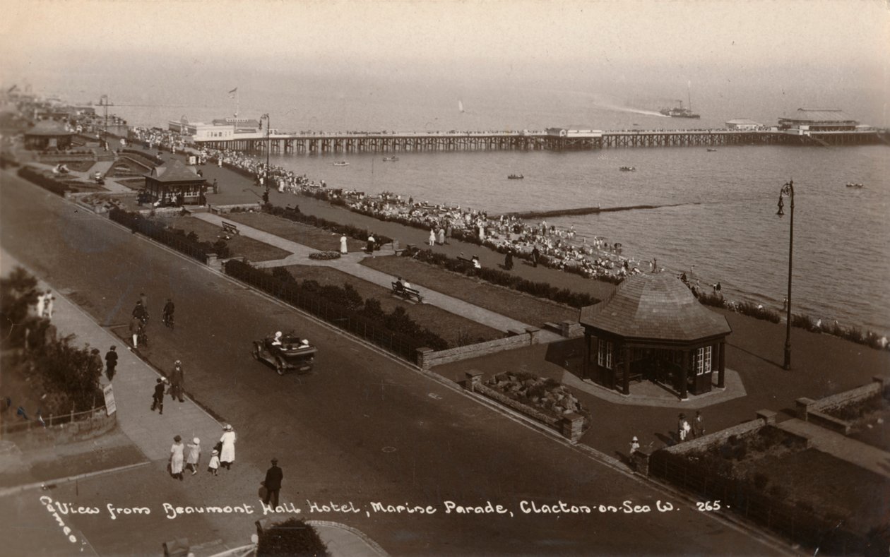 Udsigt fra Beaumont Hall Hotel, Marine Parade, Clacton-on-Sea, c1925 af Unbekannt
