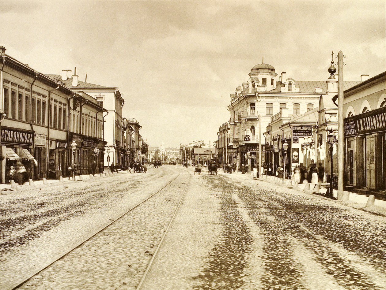 Udsigt over Arbat Street fra Church of the Life-Giving Trinity, Moskva, Rusland, 1888 af Unbekannt