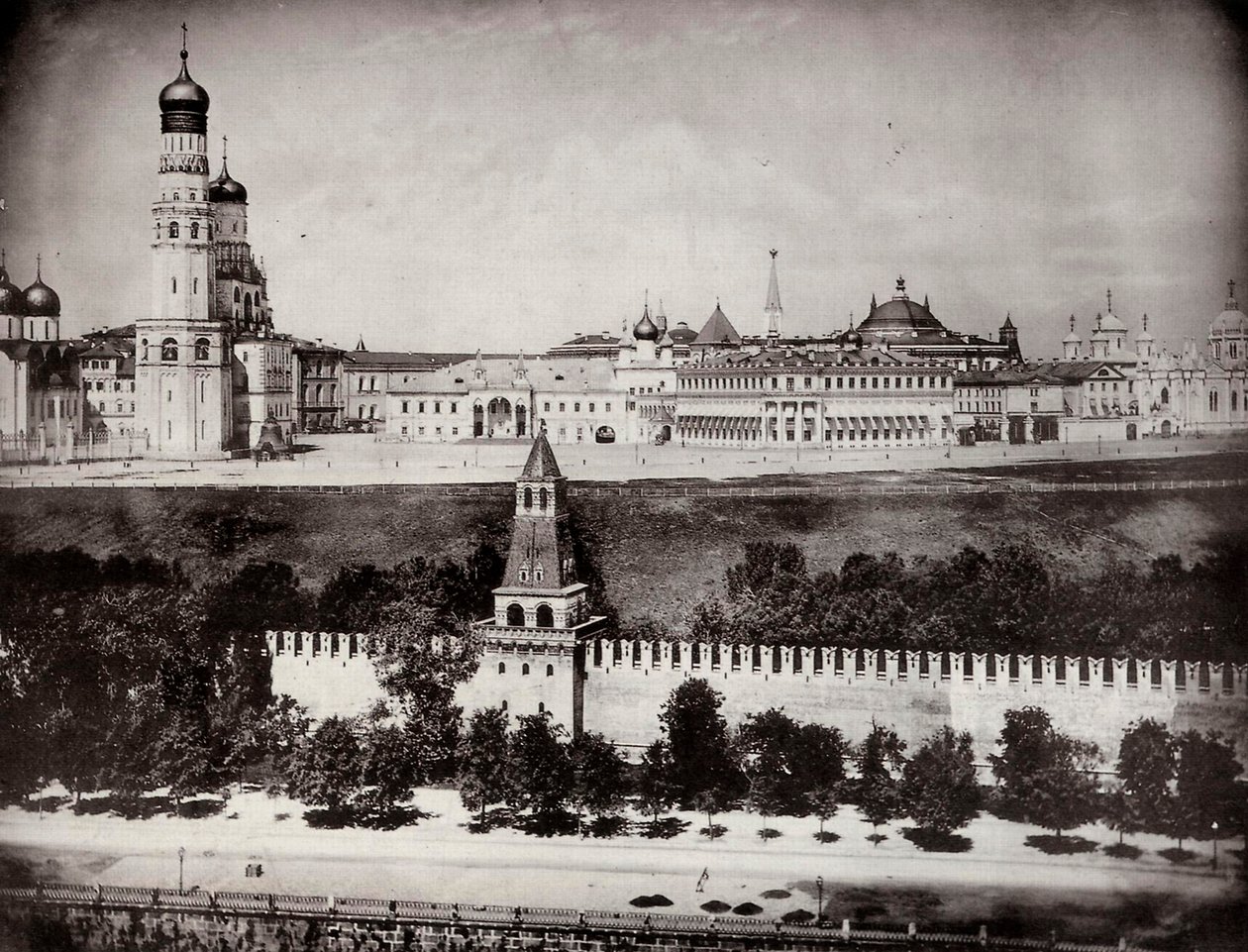 Udsigt over Kreml i Moskva, Rusland, c1870-c1875 af Unbekannt