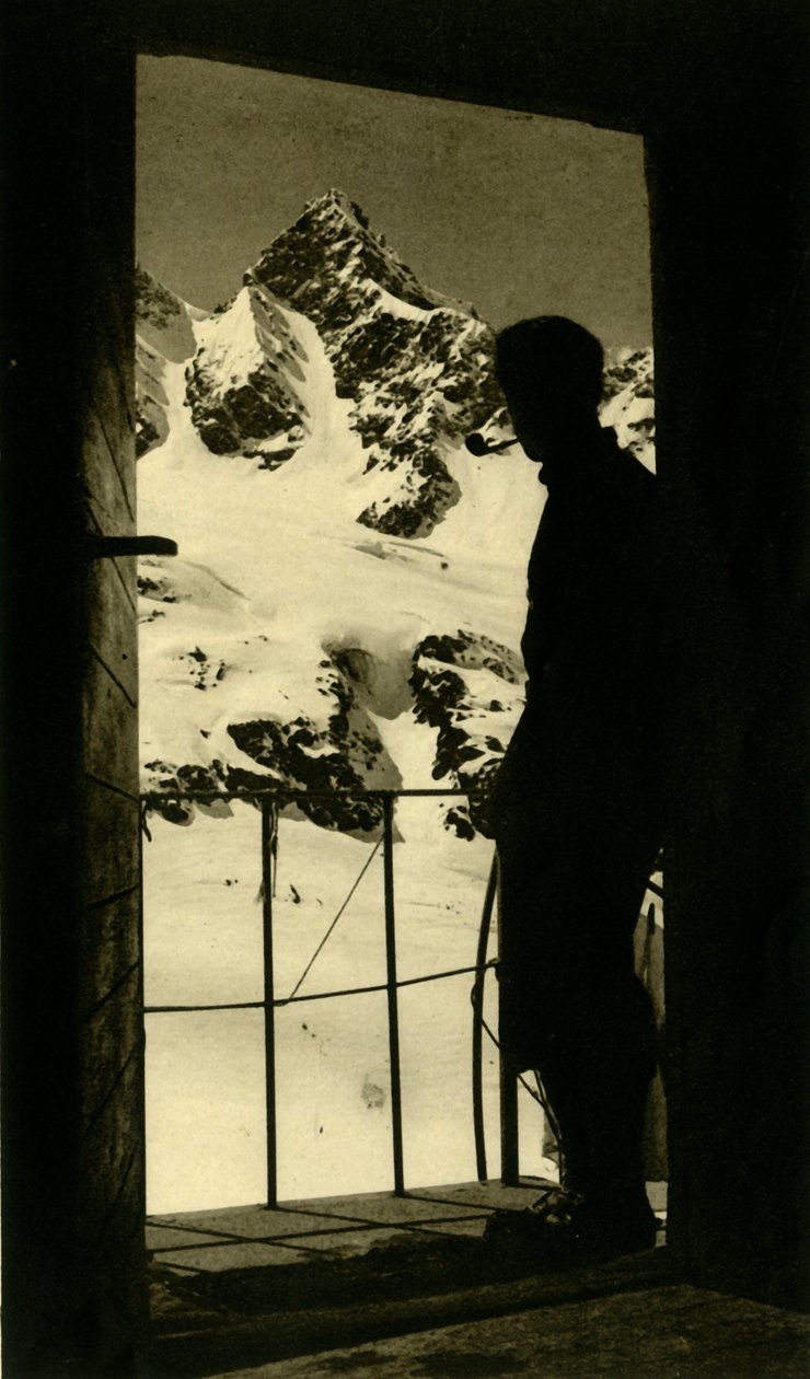 Udsigt over Schattenspitze i Silvretta-alperne...Wiesbadener Hütte, Partenen, Østrig, c1935. af Unbekannt