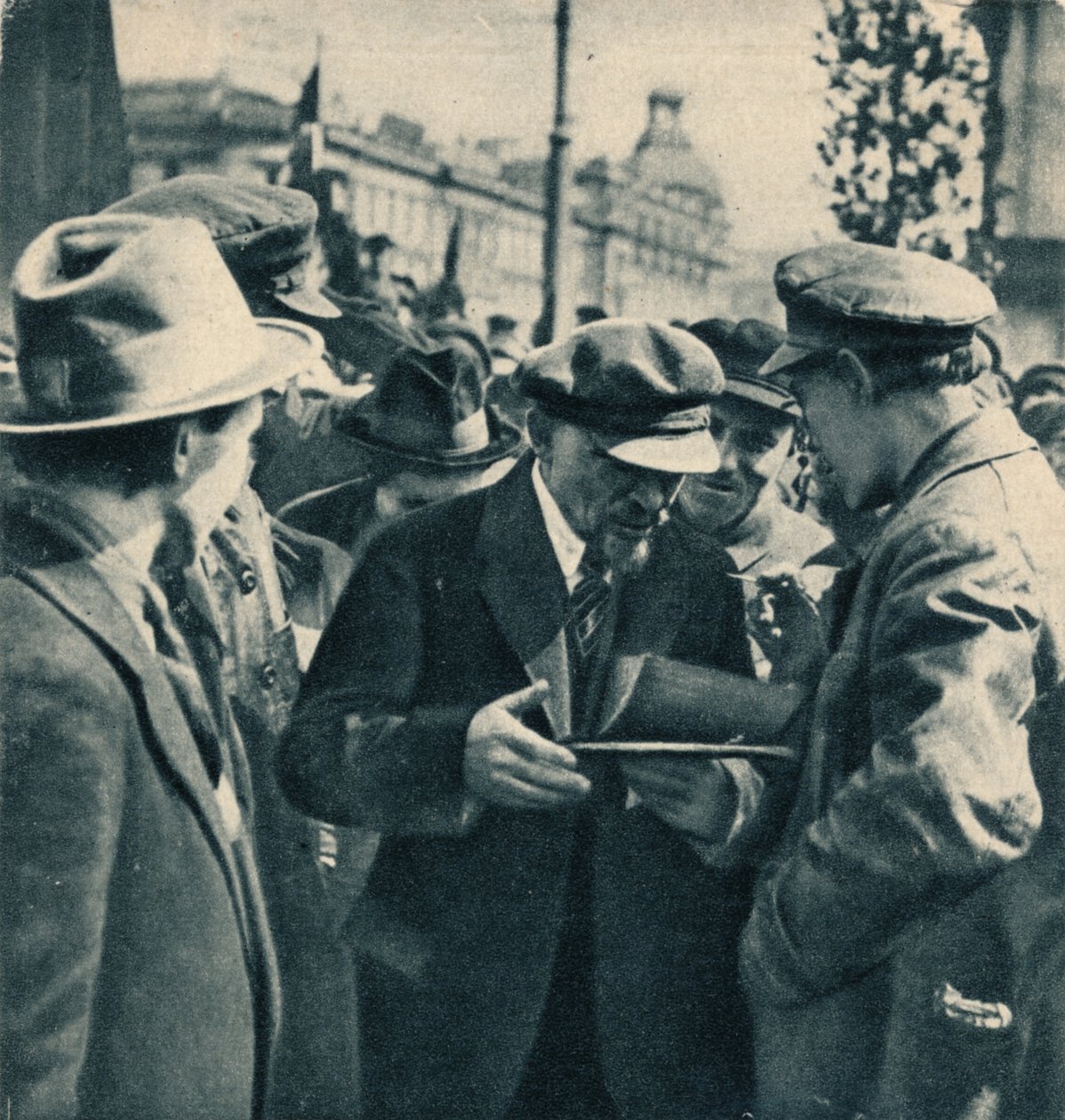 Vladimir Ilich Lenin, russisk bolsjevikleder, 1. marts 1920 af Unbekannt