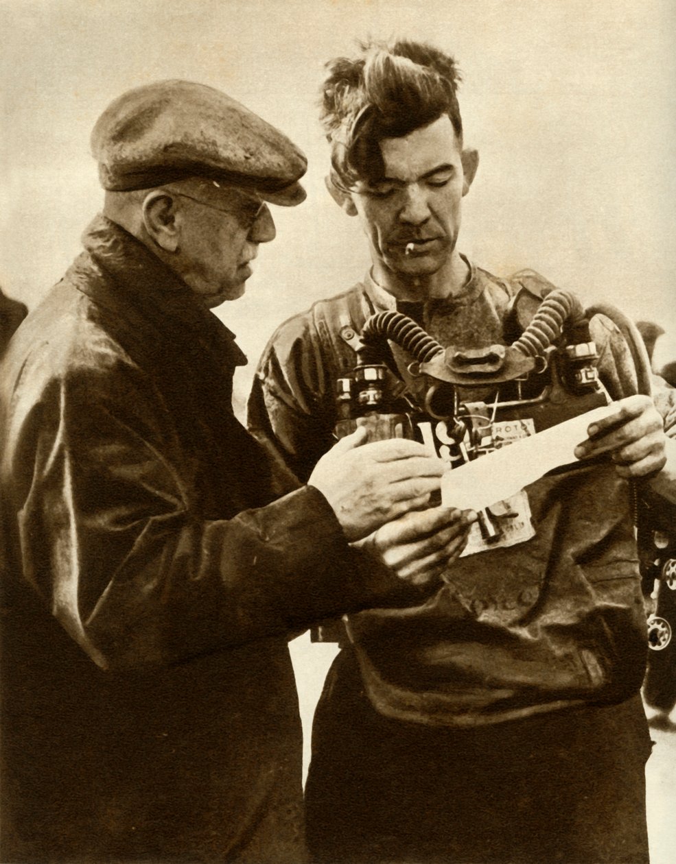 Frivillig vil hente ligene i Gresford Colliery-katastrofen, Wales, 1935. af Unbekannt