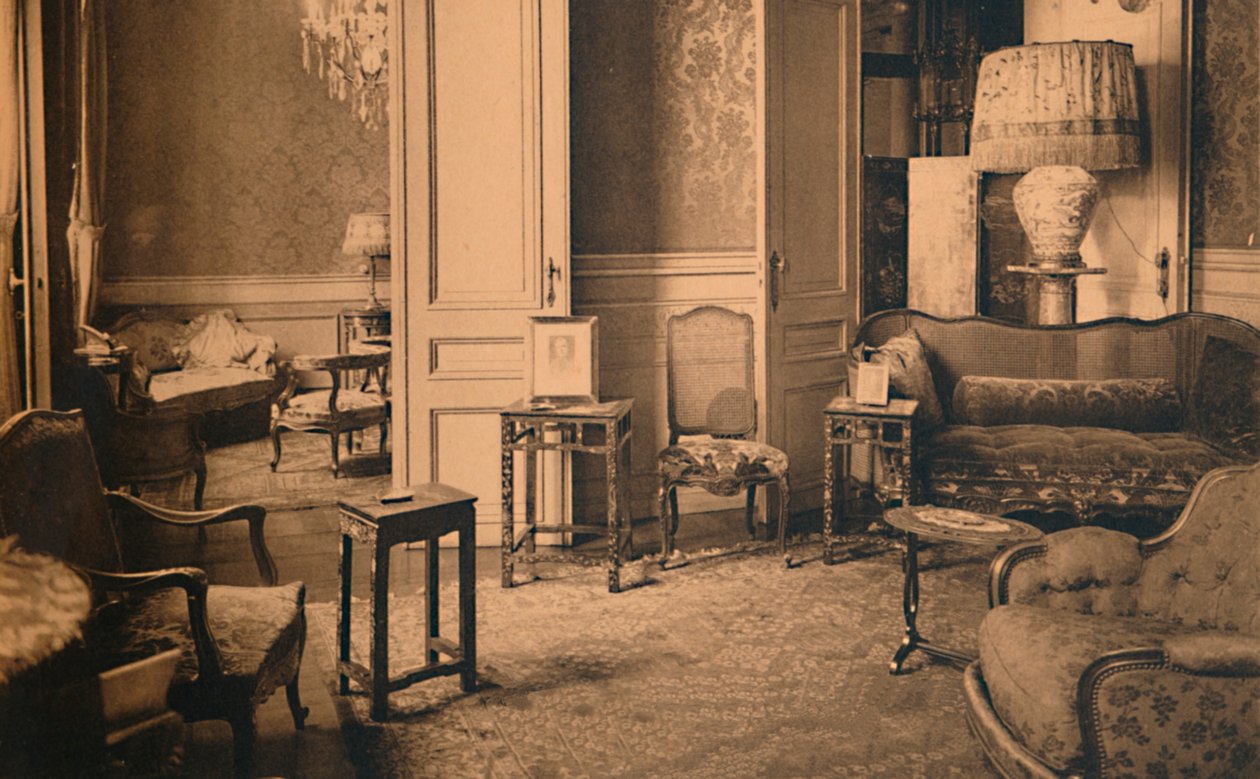 Venteværelse i ministerens kontor på den cubanske ambassade i Bruxelles, Belgien, 1927. af Unbekannt
