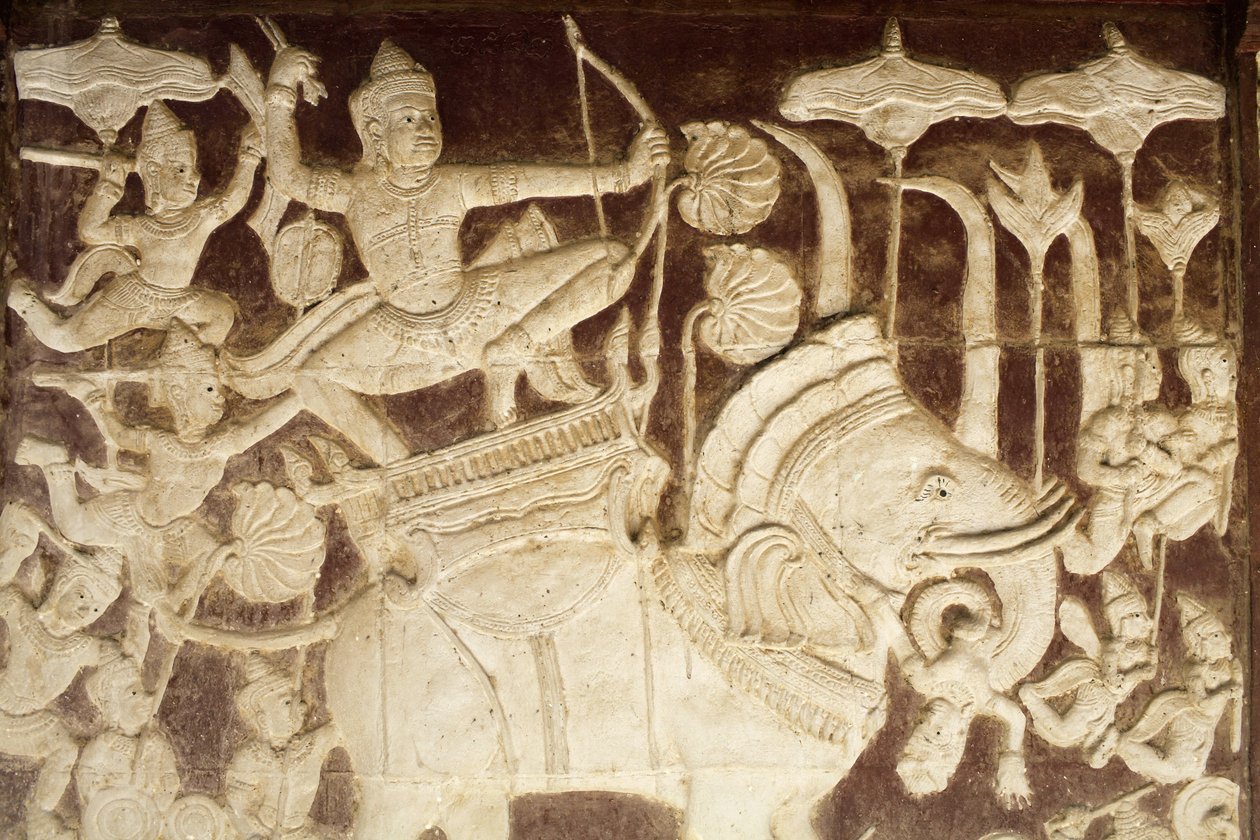 Wat Ounalom: skulptur, der skildrer en kampscene fra Ramayana Phnom Penh Cambodge af Unbekannt