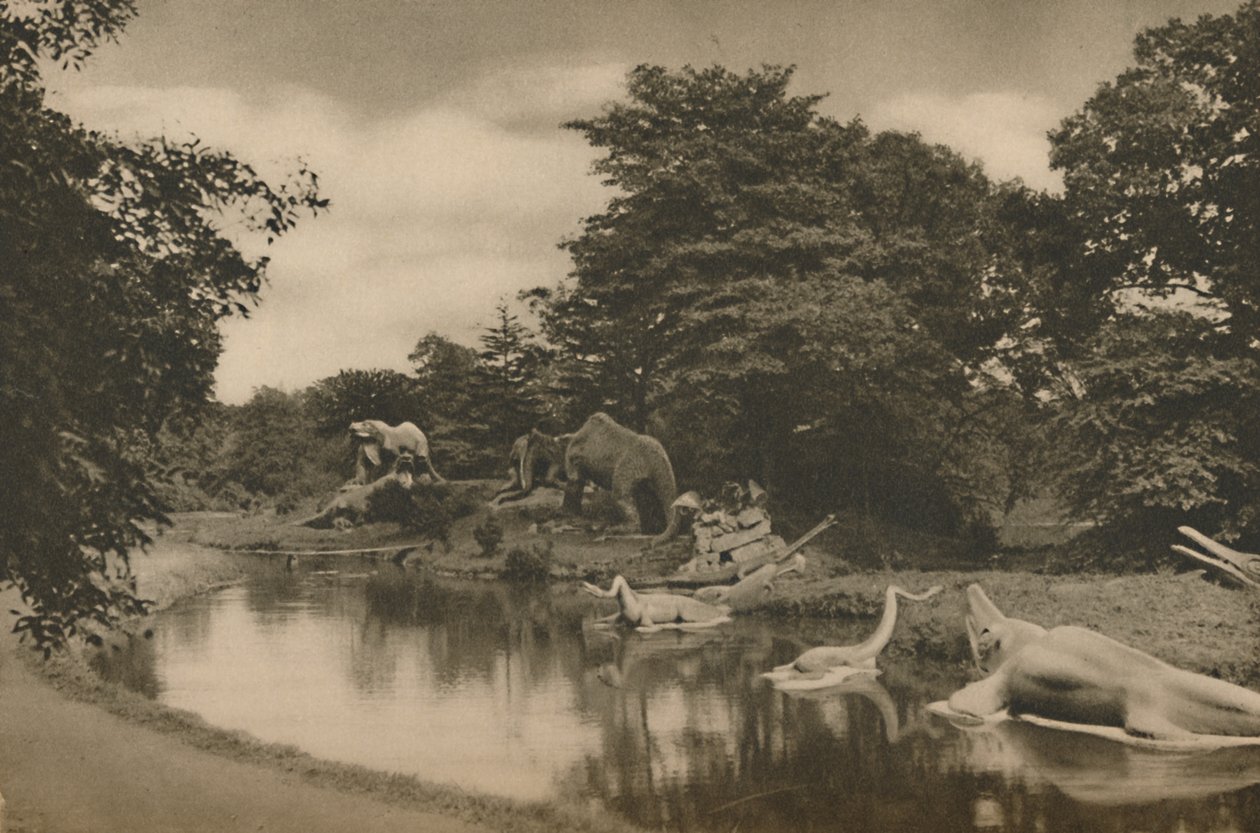 Hvor forhistoriens dyr lurer ved søen på paladsområdet, c1935. af Unbekannt