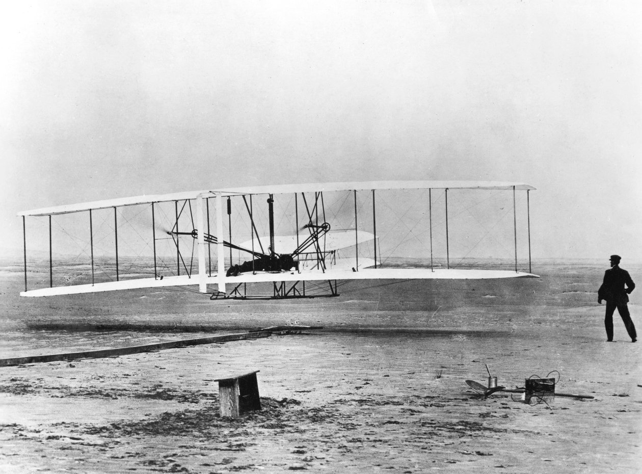 Wilbur og Orville Wright og den første motordrevne flyvning, North Carolina, 17. december 1903 af Unbekannt