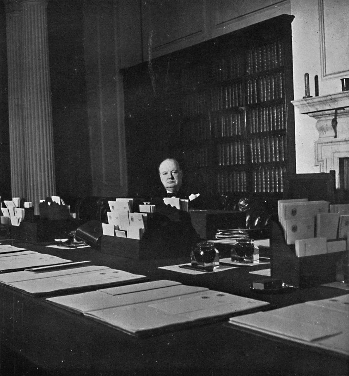 Winston Churchill i kabinettet på Downing Street 10, c1940